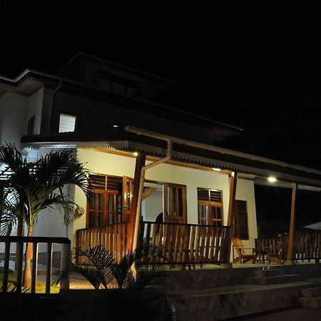 La Fontaine Holiday Apartment Μπελ Όμπρε Δωμάτιο φωτογραφία
